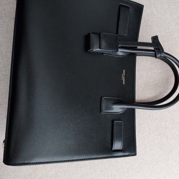 Sac De Jour Nano Top-Handle Bag in Smooth Leather - Picture 8 of 9